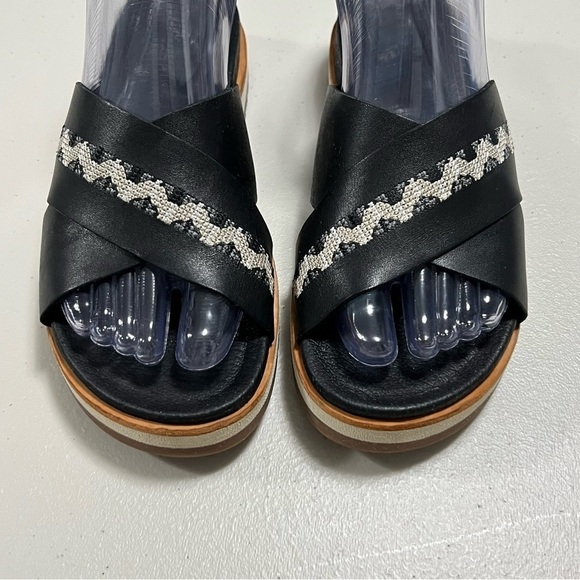 Merrell Juno Crisscross Slide Leather Sandals - Picture 3 of 9